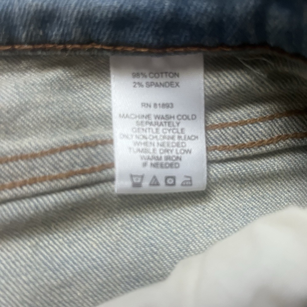 D & Co Women's Size 8 Bermuda Shorts Denim Blue Jean Summer Shorts - Picture 4 of 7